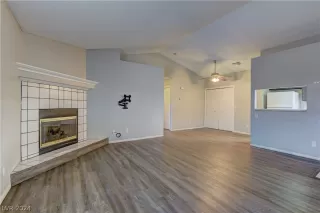 Photo #4: 2591713 Listing