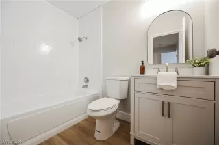 Photo #3: 2591715 Listing