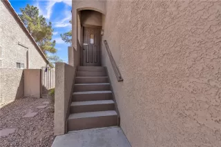 Photo #2: 2591721 Listing 