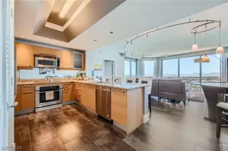 Photo #5: 2591726 Listing