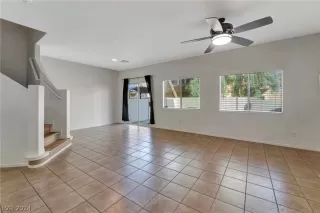 Photo #2: 2591738 Listing 