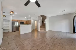 Photo #3: 2591738 Listing 