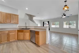 Photo #5: 2591738 Listing 