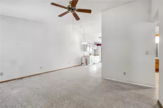 Photo #4: 2591743 Listing