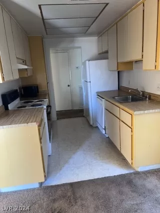 Photo #2: 2591761 Listing