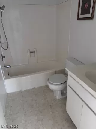 Photo #4: 2591761 Listing