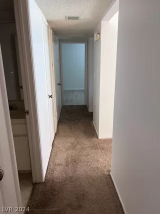 Photo #5: 2591761 Listing