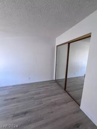 Photo #6: 2591761 Listing