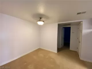 Photo #4: 2591788 Listing