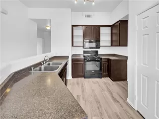 Photo #1: 2591871 Listing