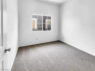 Photo #2: 2591871 Listing