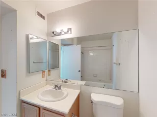 Photo #6: 2591885 Listing