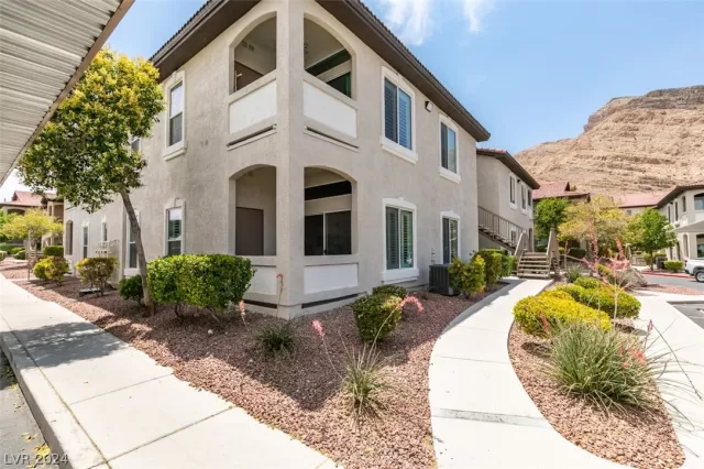 MLS: 2591919 Condo For Sale