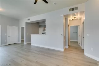 Photo #6: 2591919 Listing