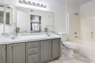 Photo #1: 2591933 Listing 