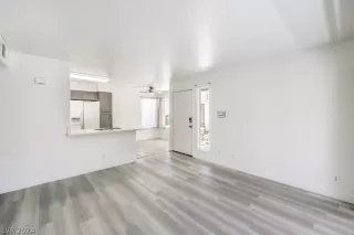 Photo #6: 2591933 Listing 