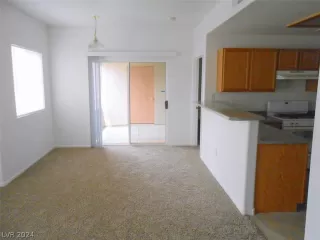 Photo #2: 2591940 Listing 