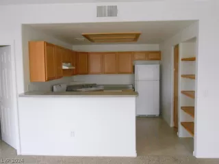 Photo #4: 2591940 Listing 
