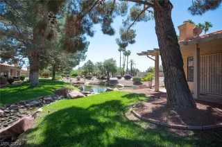 Photo #6: 2591947 Listing