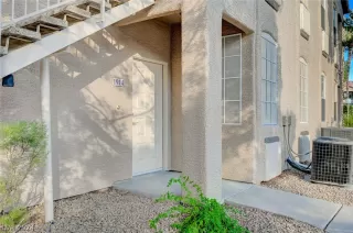 Photo #1: 2591949 Listing 