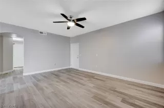 Photo #5: 2591949 Listing 