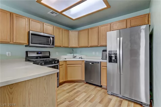 MLS: 2591979 Condo For Sale