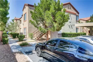 Photo #2: 2591979 Listing