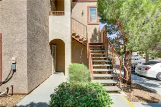 Photo #4: 2591979 Listing