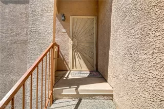 Photo #5: 2591979 Listing