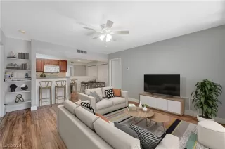 Photo #1: 2591998 Listing 