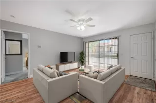 Photo #5: 2591998 Listing 