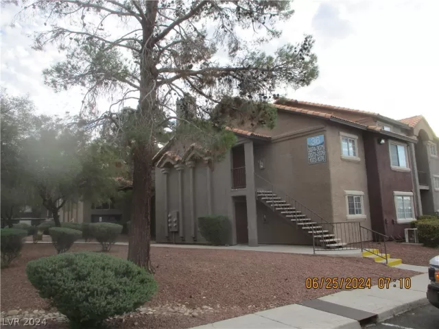 MLS: 2592035 Condo For Sale