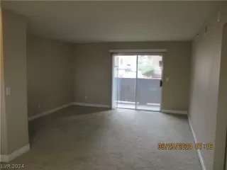 Photo #3: 2592035 Listing 