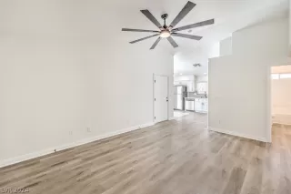 Photo #4: 2592056 Listing 