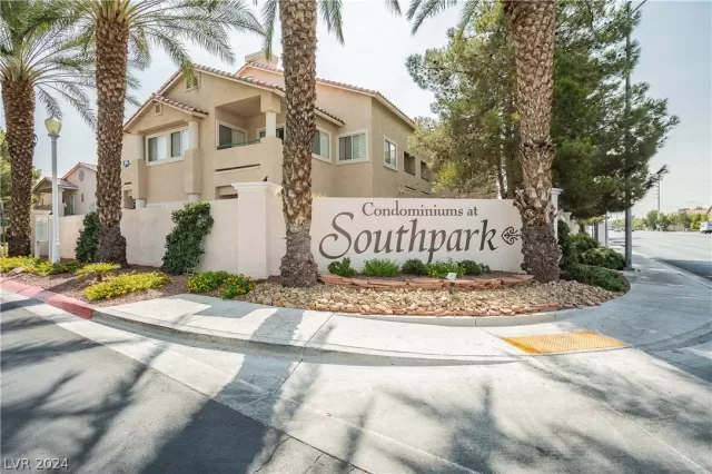 MLS: 2592057 Condo For Sale