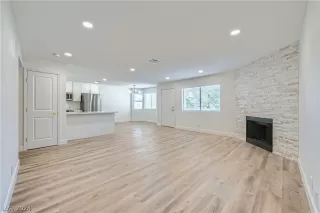 Photo #3: 2592065 Listing