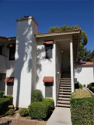 Photo #1: 2592085 Listing 