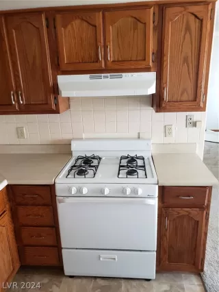 Photo #4: 2592085 Listing 