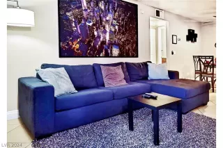 Photo #1: 2592095 Listing