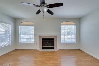 Photo #6: 2592107 Listing 