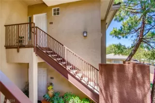 Photo #1: 2592130 Listing 