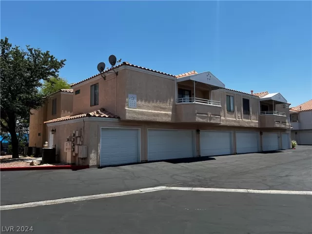 MLS: 2592147 Condo For Sale