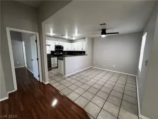 Photo #3: 2592147 Listing 