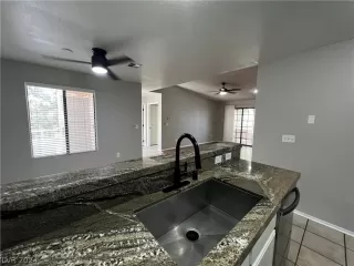 Photo #5: 2592147 Listing 