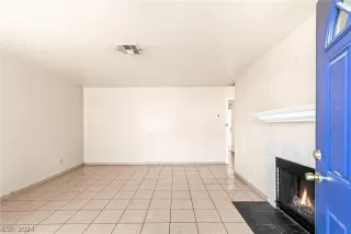 Photo #2: 2592157 Listing 