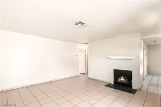 Photo #3: 2592157 Listing 