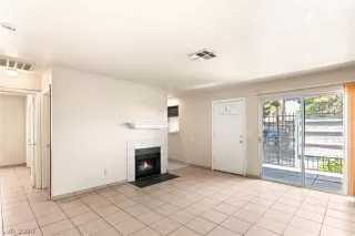 Photo #4: 2592157 Listing 