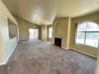 Photo #3: 2592164 Listing 