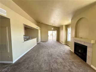 Photo #4: 2592164 Listing 