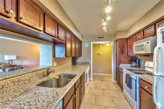 Photo #5: 2592170 Listing 
